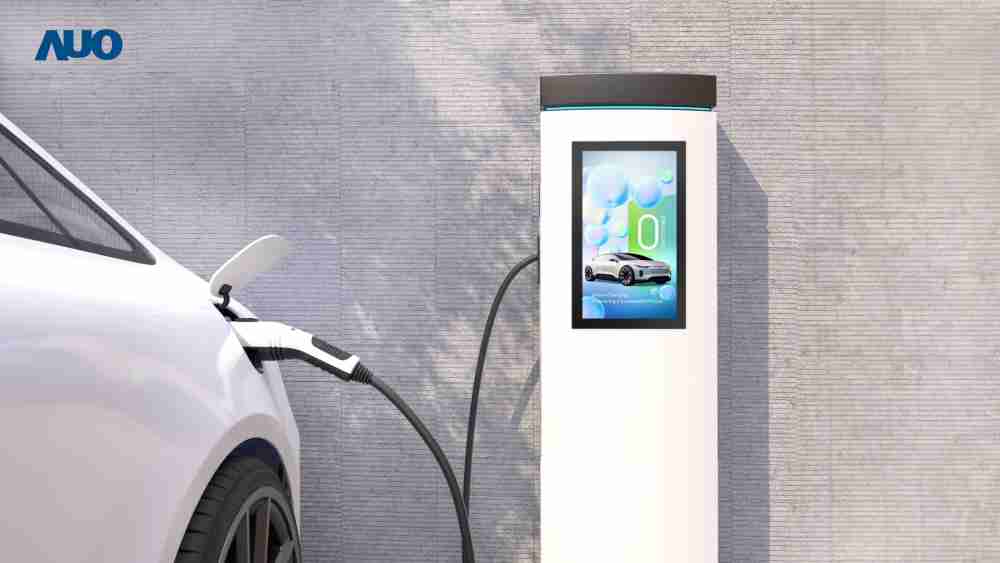 友達〝EVSE車用充電樁解決方案〞專為電動汽車充電樁設計，，，具有高亮度、、、克服戶外艱難環境的耐溫、、、、耐紫外線等特性，，，，並搭載散熱性及擴充性強的高效能工業電腦，，，可實現人機互動訴求，，如資訊顯示、、、、支付等應用